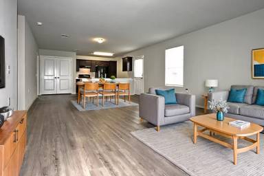 Main picture of 731 Mizuno Way