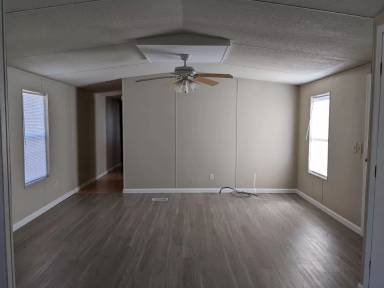 Main picture of 415 Green Oak Rd