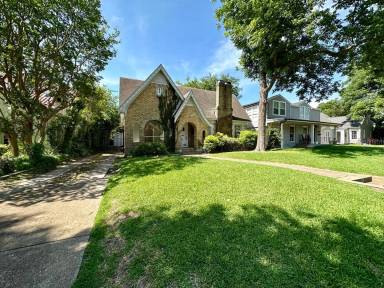 Main picture of 5430 Monticello Ave
