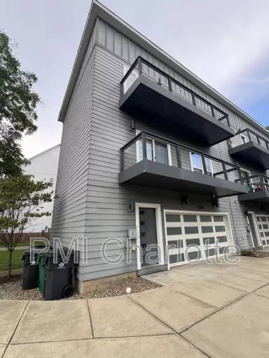 Main picture of 1106 N Alexander St