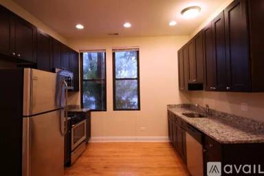 Main picture of 5407 N Ravenswood Ave