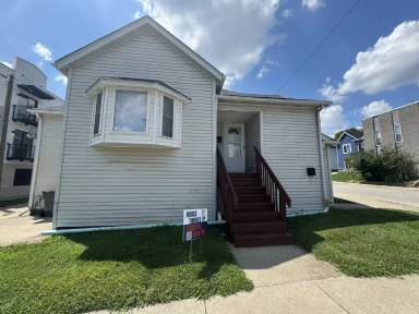Main picture of 314 E 10th St