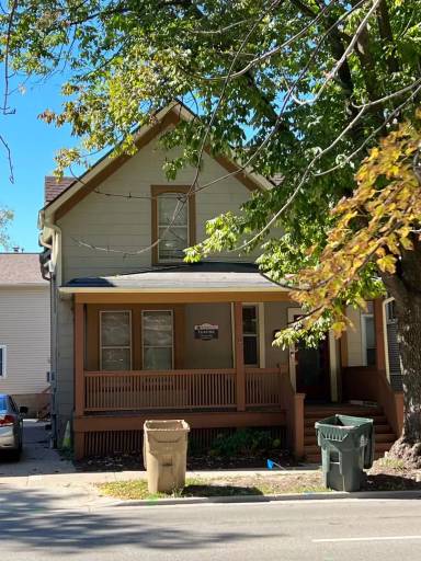Main picture of 14 N Broom St