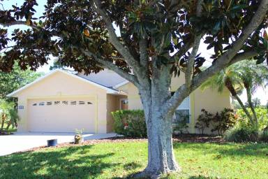 Main picture of 220 Golf Club Dr