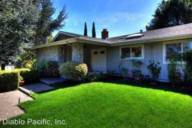 Main picture of 33 Knickerbocker Ln