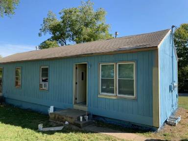 Main picture of 8263 Center Dr