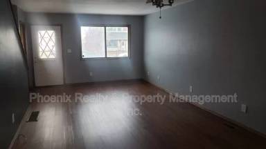 Main picture of 808 Sir Galahad Dr