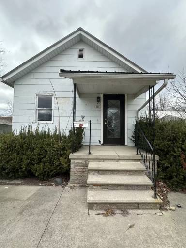 Main picture of 117 E Grove St