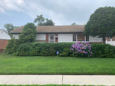 Main picture of 2225 Goodwin Rd