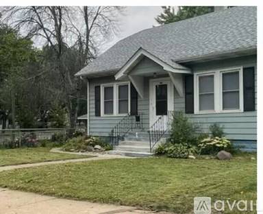 Main picture of 1111 5th St E