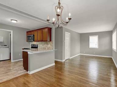 Main picture of 4249 Rookwood Ave