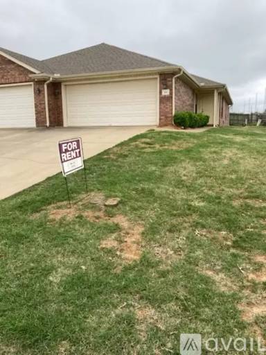 Main picture of 806 Trenton Dr