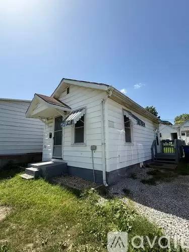 Main picture of 118 N 8th St