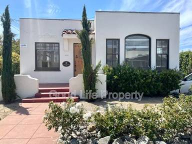 Main picture of 4030 Randolph St