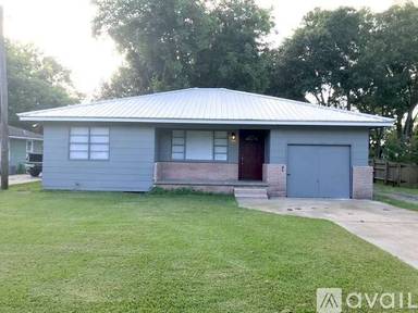 Main picture of 5205 33rd St