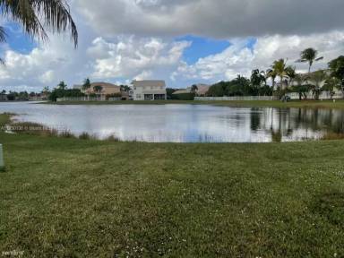 Main picture of 1012 Savannah Falls Dr
