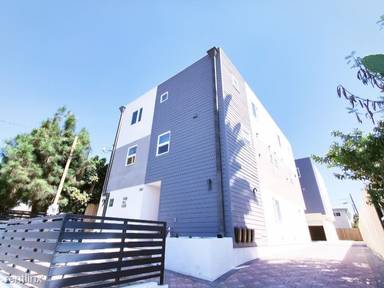 Main picture of 1150 1/2 S Hobart Blvd
