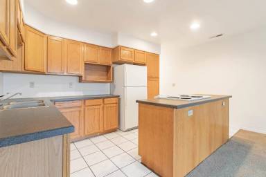 Main picture of 3376 SW 90th Ave