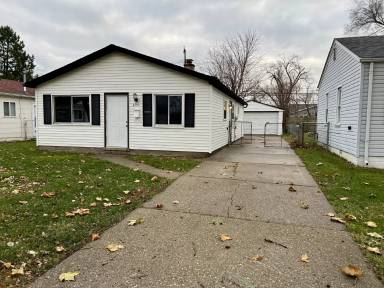 Main picture of 6792 Jackson Ave