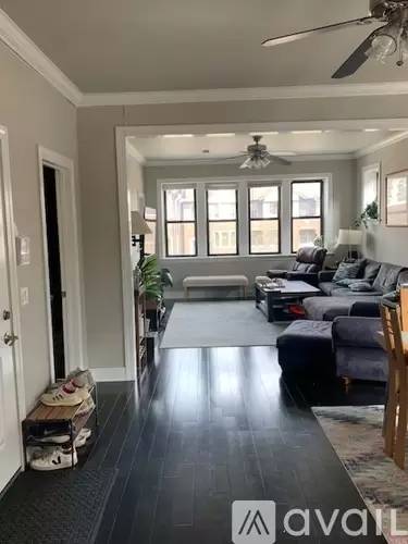 Main picture of 2119 W North Ave