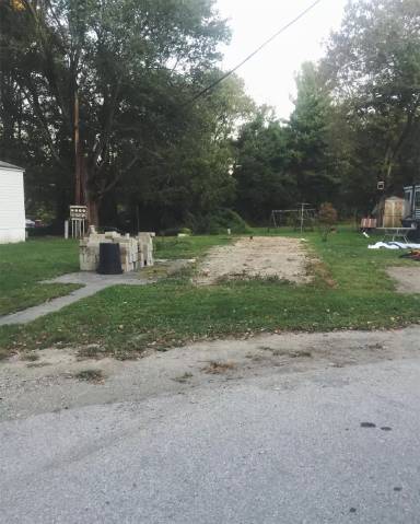 Main picture of 12 Maplewood Dr