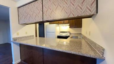 Main picture of 1044 Woodrow Ln