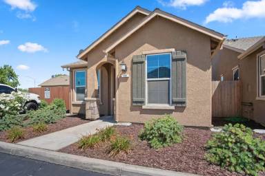 Main picture of 816 Castellona Dr