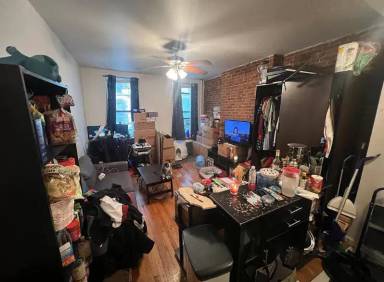 Main picture of W 37th St