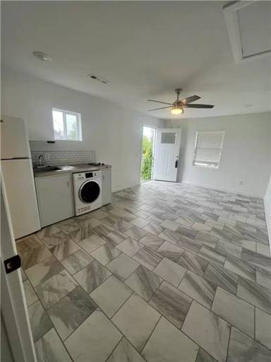 Main picture of 806 NW 10th St