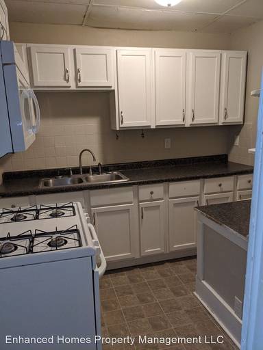 Main picture of 900 4th Ave