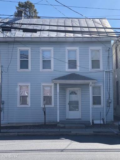 Main picture of 122 E Main Ave