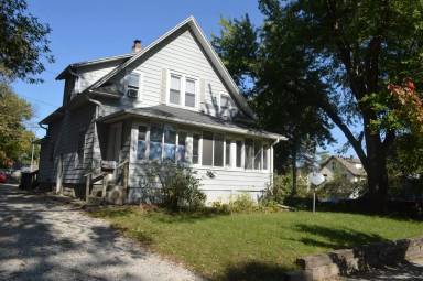 Main picture of 2903 Wood St