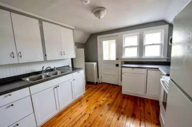 Main picture of 302 W Fifteenth St