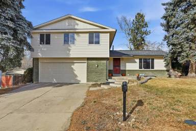 Main picture of 11645 W 73rd Pl