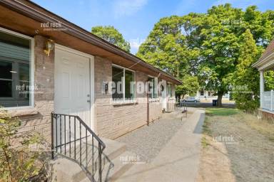 Main picture of 2420 E Diamond Ave