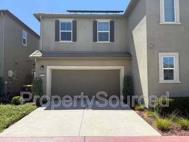 Main picture of 2044 Daimler St