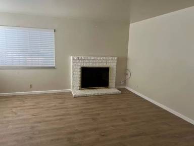 Main picture of 365 E Alvin Dr