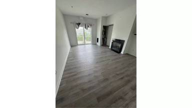 Main picture of 185 Stevens St