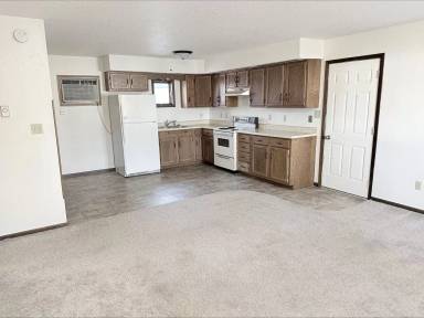 Main picture of 302 3rd St NE
