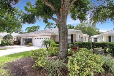 Main picture of 906 Barclay Ct