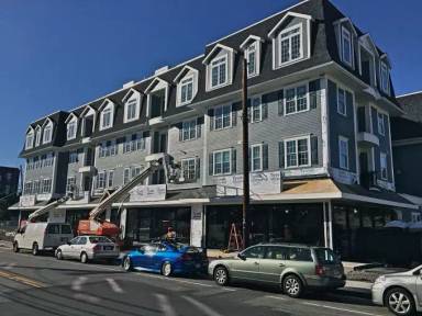 Main picture of 431 River St