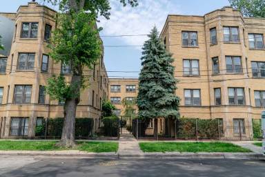 Main picture of 3002 W Ainslie St