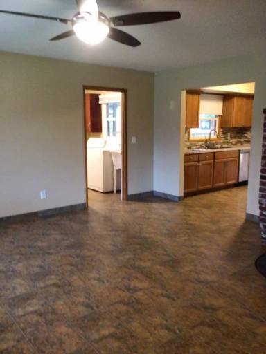 Main picture of 902 SE 98th Ave