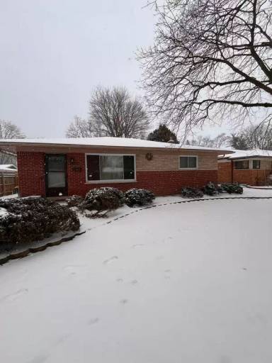 Main picture of 21978 Leyte St