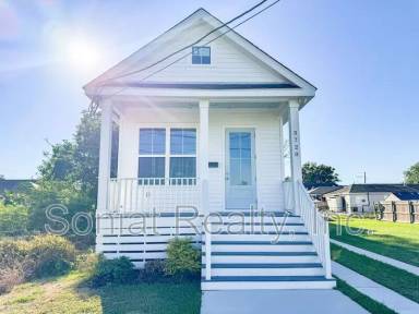 Main picture of 3720 Buchanan St