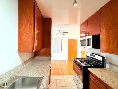 Main picture of 956 Wilcox Ave