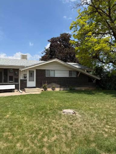 Main picture of 889 W 102nd Pl