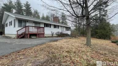 Main picture of 280 Lowell Rd