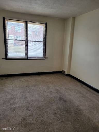 Main picture of 2708 W 6th St