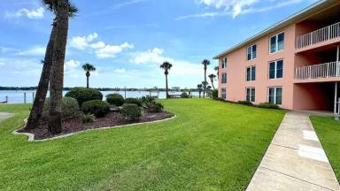 Main picture of 721 S Beach St